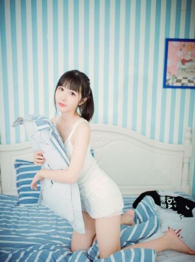 老师和学生群体交多p_4K免费在线播放